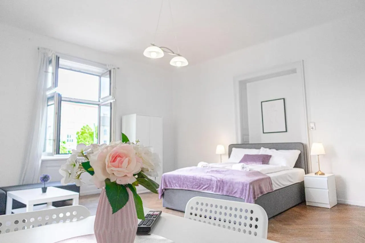 Cozy 2Br Apt. Near Akh Hospital-Ideal For Longstay Vienna 0*,  Austria