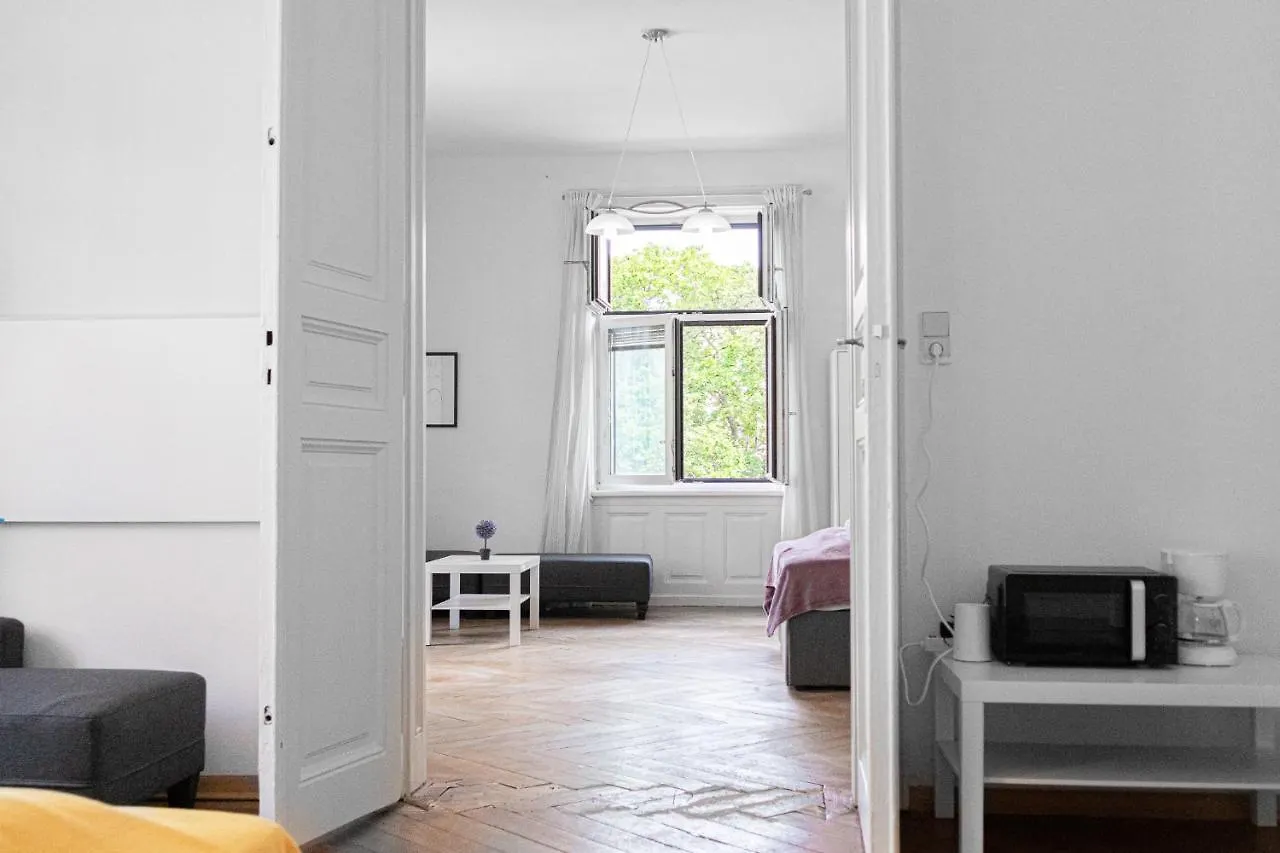 Cozy 2Br Apt. Near Akh Hospital-Ideal For Longstay Vienna 0*,