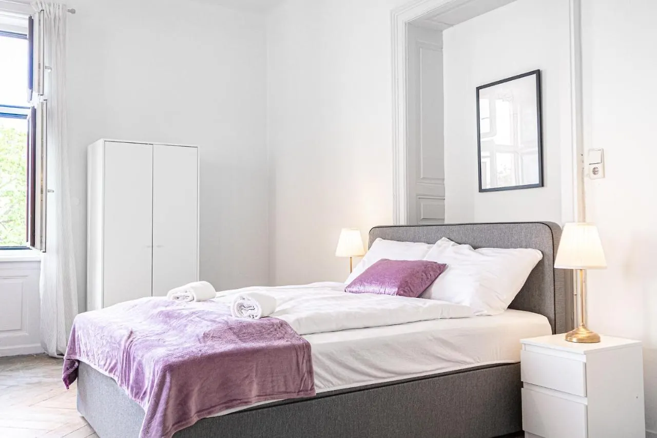 Cozy 2Br Apt. Near Akh Hospital-Ideal For Longstay Vienna